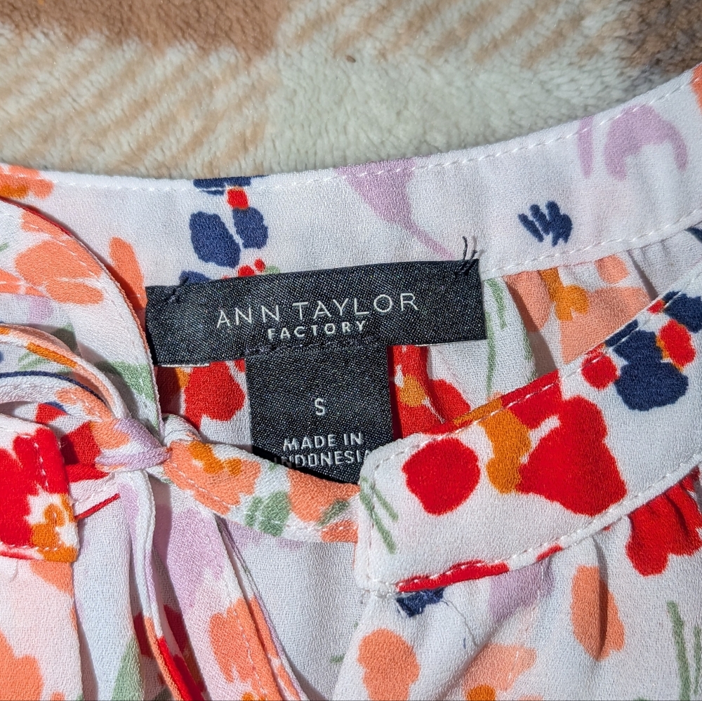 Ann Taylor Factory Multi-Color Floral Confetti Print Top Size Small - Picture 2 of 5